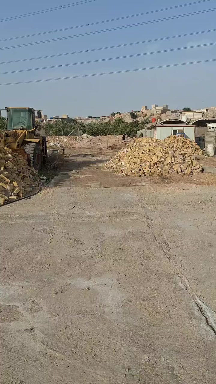 السلام عليكم  ارض للبيع مساحه ٢٧٠٠ متر وجيه ١٧ 
تبعد عن لامام علي ع.   كيلو   

للإستفسار  ***********
