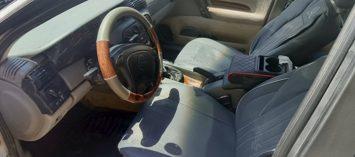 اوبل اوميكا 95كير عادي تبريد كير مكينه بشرط هزه بيها صبغ قطعه وحده مكينه 20فل تحويل وكاله بشرط عليها غرمه 380الف سنويه صاقطه تواصل واتس *********** مكاني اربيل أربيل, العراق
