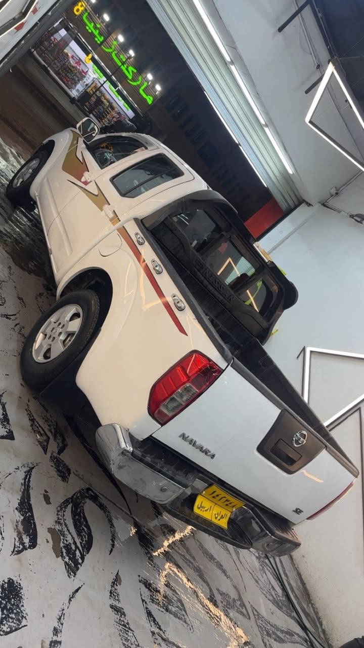 السلام عليكم 
نافارا للبيع موديل 2013 
ماشية 230الف رقم اربيل
سيارة نصبتهة حلوة داخلهة نظيف
تبريدها ثلج 
بيها خيط تبخير 
السعر 11الف بيها مجال 
الي يريد يتواصل رقم ***********
