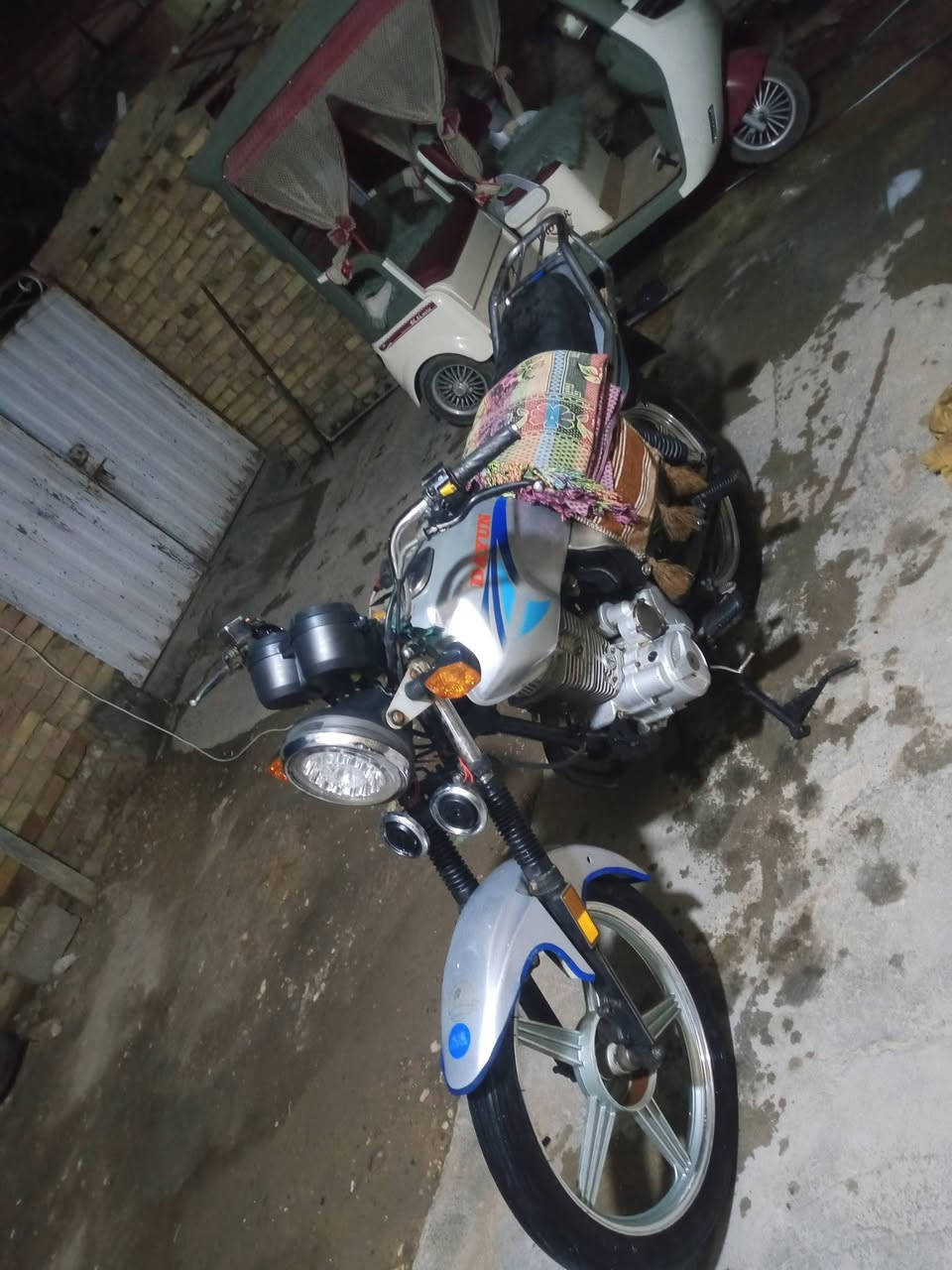 سلام عليكم دايوان عضم للبيع موديل 21 اوراق مكاني حله محاويل السعر خاص مناسب ***********
