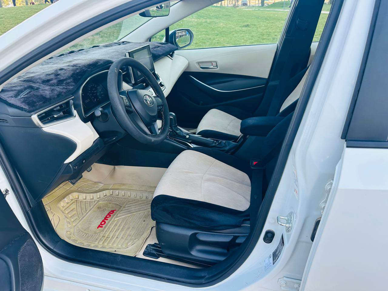 السلام عليكم تويوتا كورولا خليجي ساز بانزين موديل 2024 بعدهة بلضمان تحويل وكالة حاضر موصفات بصمة شاشة كامرا حساس خلفي محرك 1800 مكان السيارة بغداد العامرية السعر 185 ورقة وبيه مجال بسيط *********** بغداد, العراق
