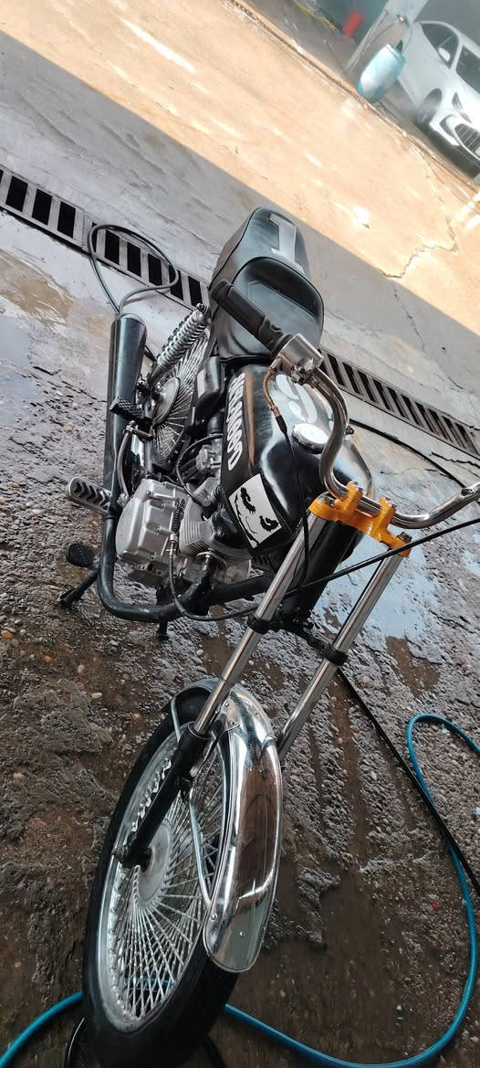 تايكر20مكينه خرسه تحريكه ومعدل الدراجه نضيفه السعر 280وبي مجال مكاني حي السماح رقم ***********
