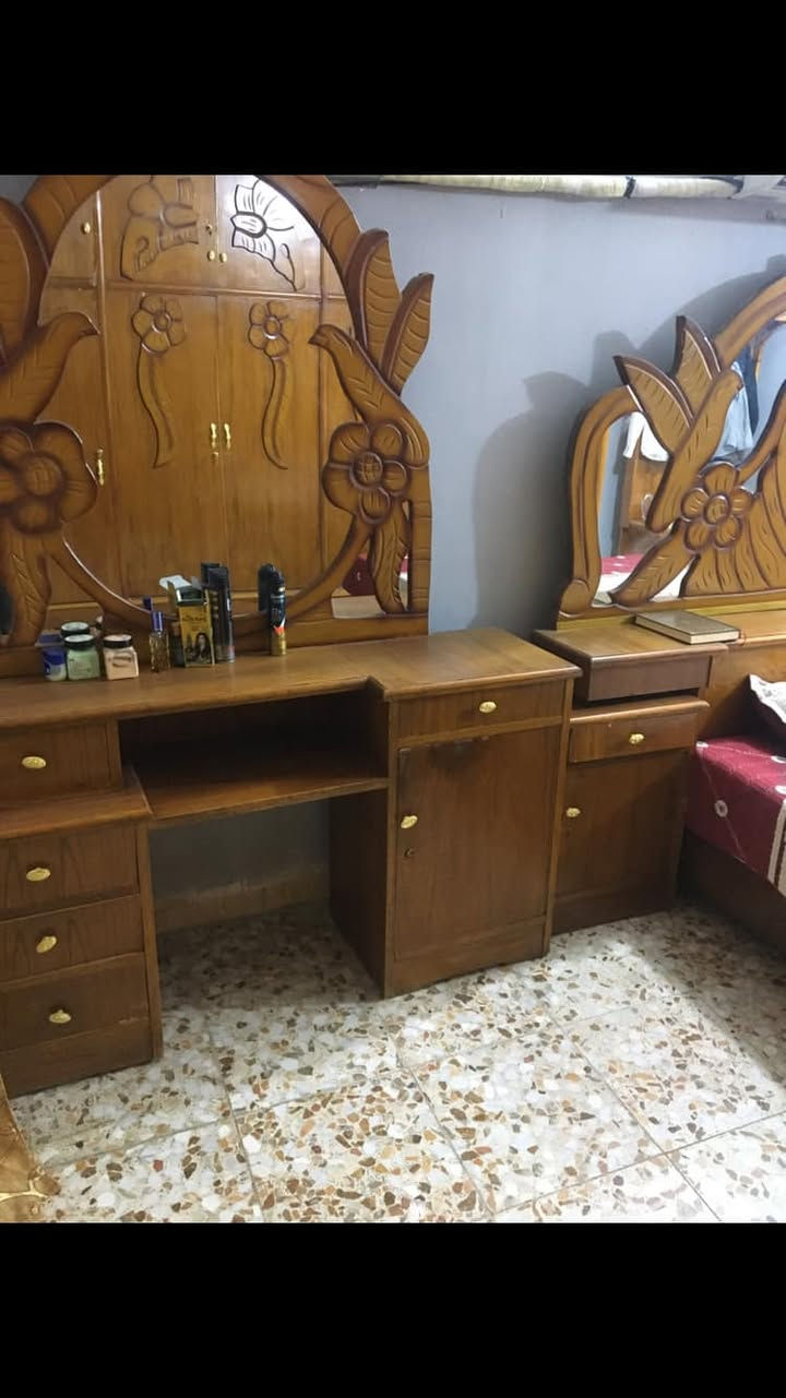 غرفة صاج للبيع طول الكنتور 260 نضيفة جداً
السعر 550 الف 
***********
مكاني بغداد
