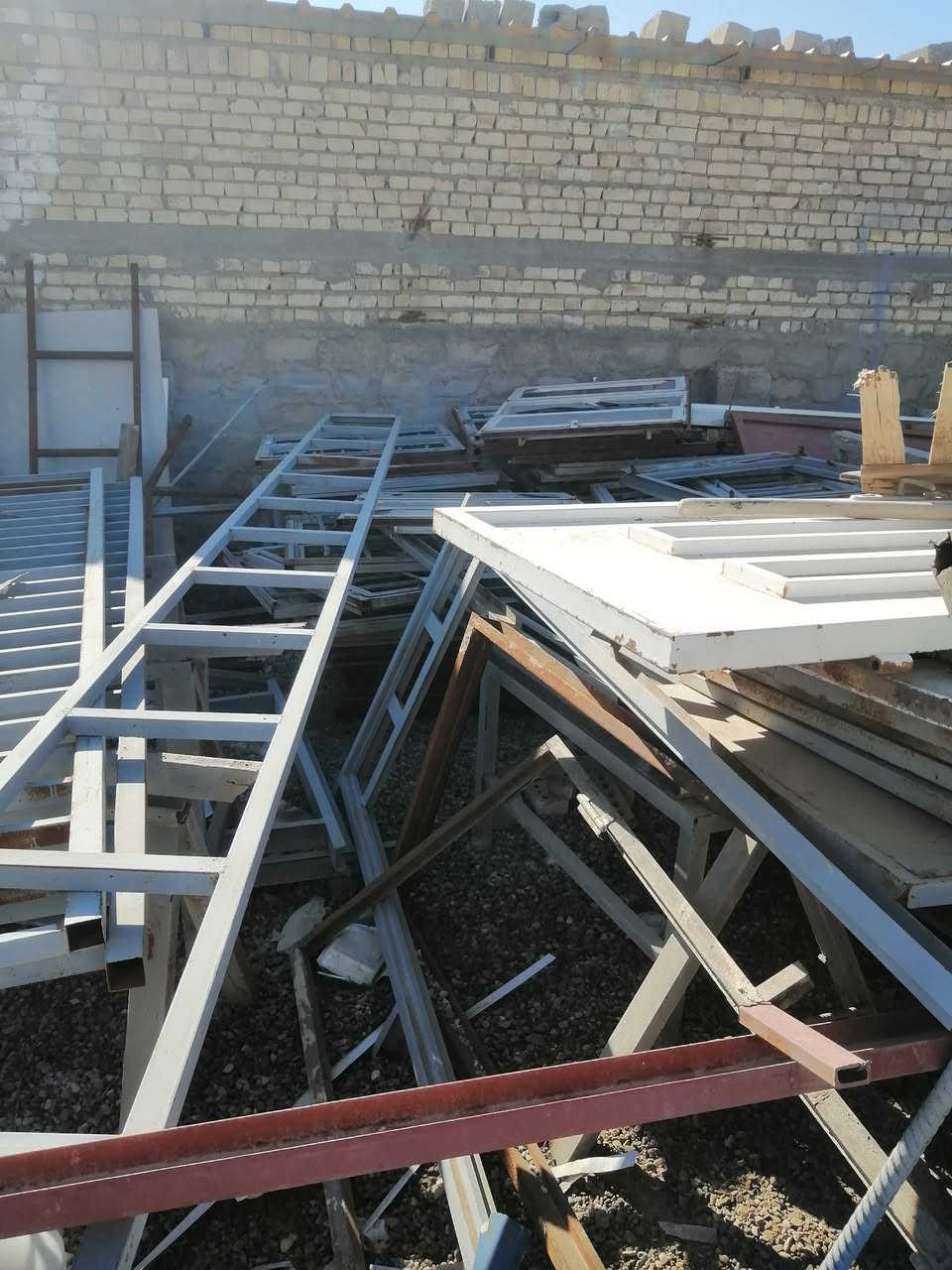 ابواب وشبابيك قياسات طلاكتين وثلاثة للشباك والابواب خارجي وداخلي للاستفسار الاتصال على ***********
