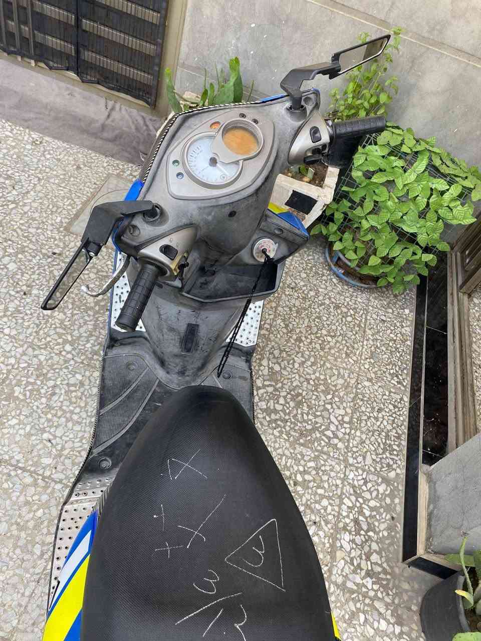 سكنس فحل نوزل خطين دراجه جديدة مكينه مكفوله انطي ضمان بيها كفرات اصلي موشم لجماليه سعرها 650 مكاني بغداد شراي اتصل***********
