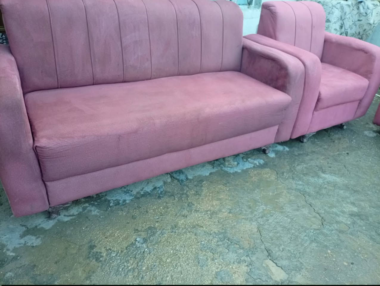 تخم 10مقاعد مثل ماواضح بالصوره للبيع مكاني الحله ***********
