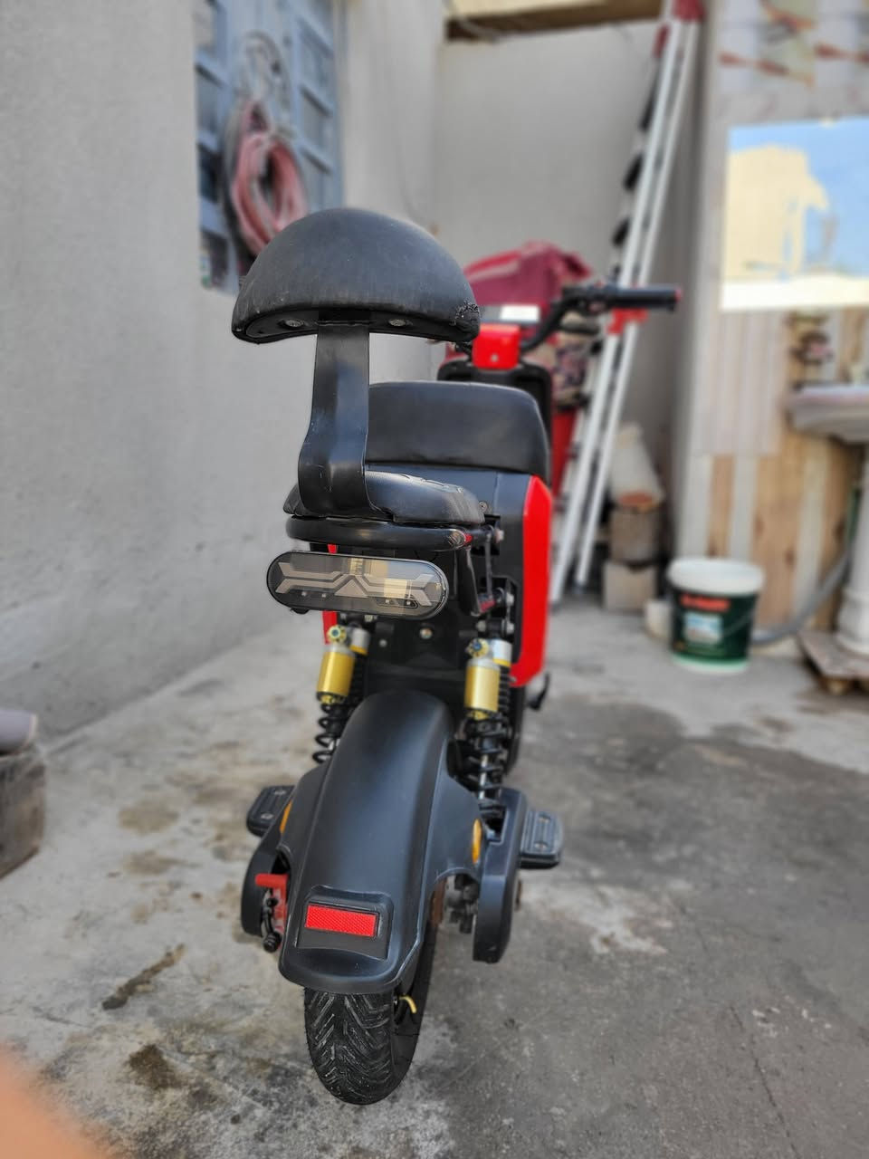 سلام عليكم درجة R9 نضافة 90% خمسه بطاريات 32 ملف 1200 سرعه 109 احله من صوره سعره 450 وبي مجال شراي يرسل على رقم  *********** المكان البصره شط العرب قرب جسر خالد
