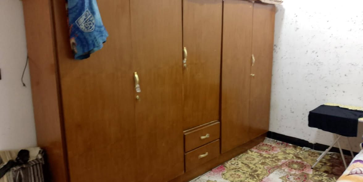 غرفه نوم للبيع صاج عراقي نضيفه سعر 275 الشراي يتصل ***********
