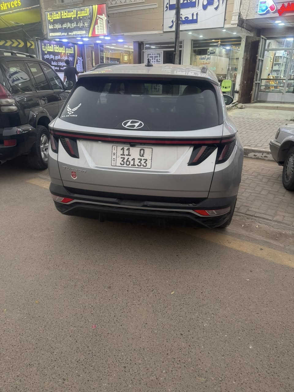 توسان 23 جلد فتحة ورادارات ماشيه اقل من 3000الف كمرقم بغداد باسمي حادثها بارد جاملغ امامي وصبغ نص جاملغ خلفي بغداد حي الجهاد سعرها 185 ورقه للاتصال *********** يوجد واتساب
