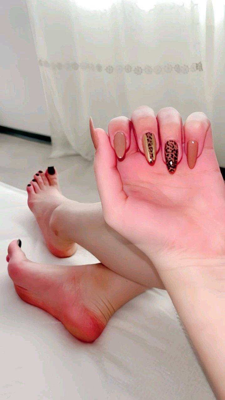 حتى تحافظين ع اقدامج ناعمه وورديه😍😍
وفرنالج هذا العرض الي راح يغنيج عن كل المنتجات الثانيه..
👈مورد كعب الغزال لتوريد الأقدام بشكل جذاب
👈وعصاره كرم جي الايرانيه لعلاج تشققات الاقدام

يوجد توصيل كافه المحافظات


**إذا كنت صاحب هذا الإعلان وتريد حذفه لأي سبب، رجاءا أرسل رسالة إلى الدعم الفني**