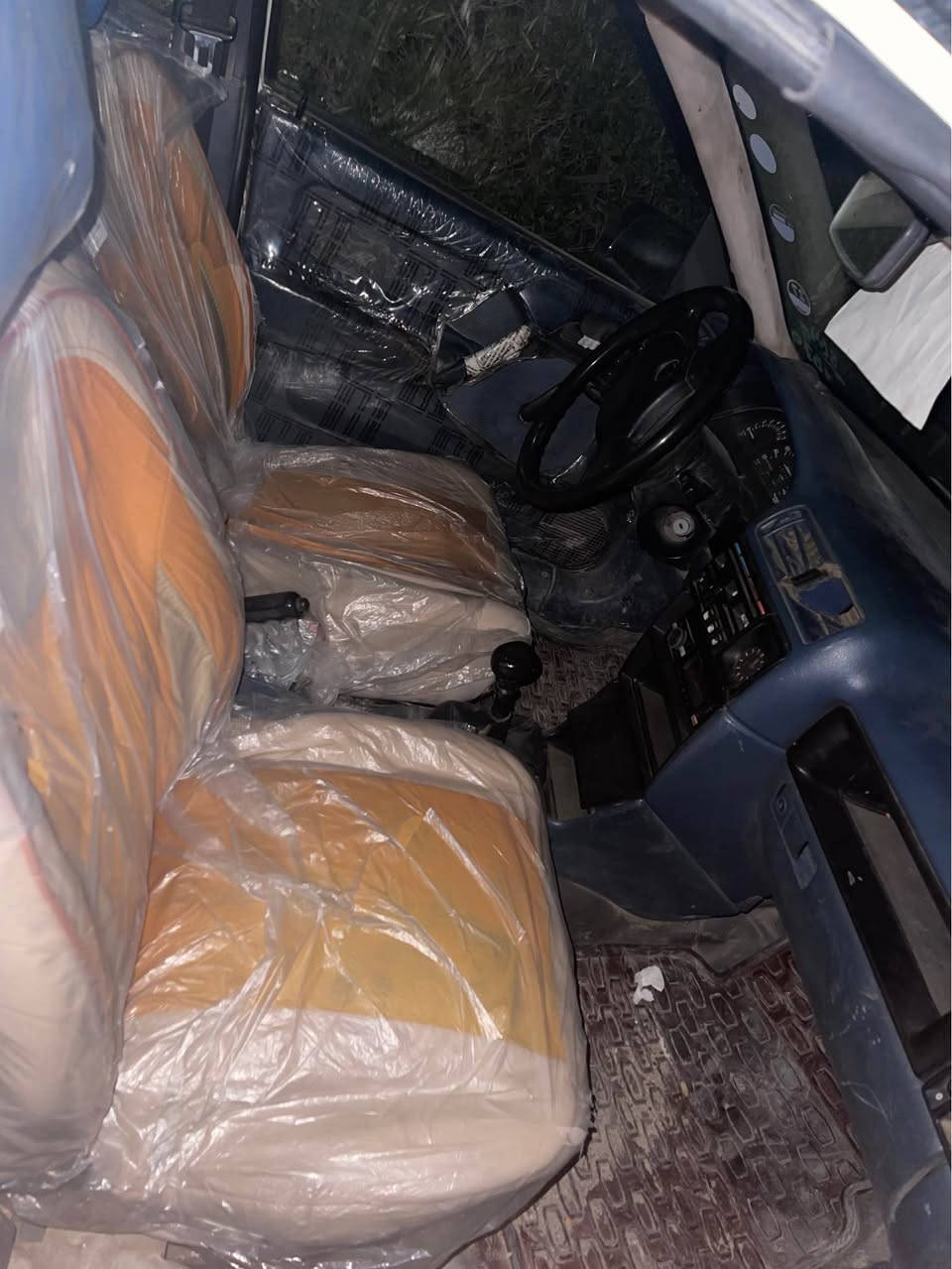 فيك ترا بؤ فرؤ شتن شتيكى تا بلى خاوينه ئه رم پلاستي كه هه زاى بؤ كراوه ئه وه ليات به شرت شوين هه و ليرم شمه ره مو بايل6907 0750235 أربيل, العراق
