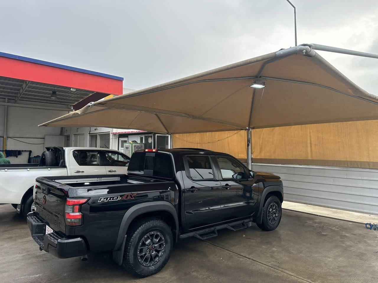 نيسان فرونتيرpro4x موديل ٢٠٢٣ مواسفات فوول رادار  كشن جلد كشن كاره باي ساردو گه رم  ٥ كاميره سقف سلايد دبل اكسل

به س بونيد سبوغ بي ژوري 
رقم كاتي
***********
