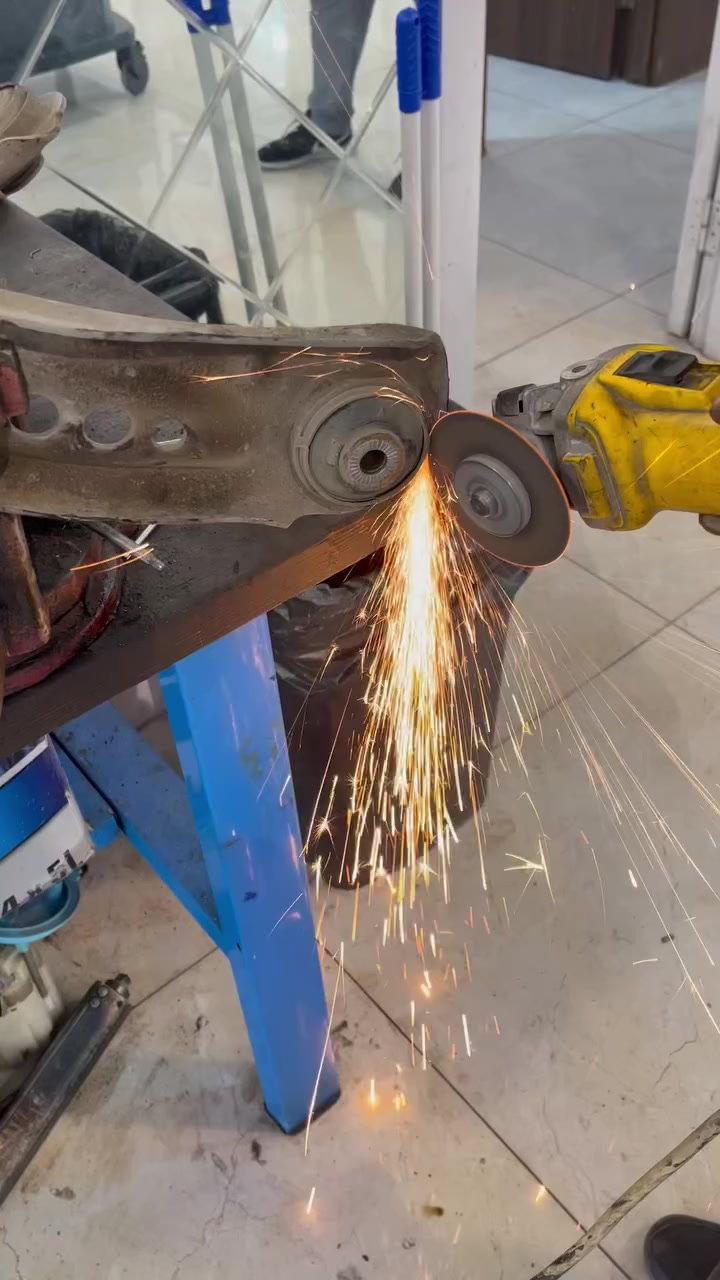 Shireen German Auto Service-  مركز شيرين لصيانة السيارات الالمانية
لاحظ اخي السائق الفيديو  : 

تم تركيب بوش خلفية في مكان بوش الطبلة الامامية لسيارة جيتا ٢٠١٩ . 

كذلك تم لحيم بوش الكبيرة للطبلة الامامية ( لكونها تجارية وليست بوش المطابقة للطبلة . 

🌙

✨ 🌙 عرض شهر رمضان المبارك 🌙 ✨

زبائننا الأعزاء…

رمضان شهر الخير، وبهالمناسبة حضرنا لكم أقوى العروض : 

🎁 القرعة الشهرية سوف تحصل على ثلاثة فلاتر بدلا من فلتر واحد : 

١- فلتر زيت
٢- فلتر هواء
٣- فلتر تبريد

وعدد الفائزين هو ثلاثة . 

٤- 🏆 والفائز الرابع يحصل على فلتر بنزين مجانًا بالكامل.

🔧 خدمات بدون أجور عمل:

١- تبديل بلكات مجانًا (أجور عمل)
٢- تبديل دسكات مجانًا (أجور عمل)

الخصومات : 

❄️ خصم 10٪ على أجور فحص وصيانة نظام التبريد.
⛽ خصم 10٪ على أجور تبديل فلتر البنزين.
🚗 خصم 10٪ على أجور صيانة نظام ماء السيارة.

✨ اغتنم الفرصة وجهّز سيارتك لشهر رمضان بأفضل الأسعار وأعلى جودة خدمة.

📍 العرض ساري طوال شهر رمضان 

بالاضافة الى العروض السابقة .  

موقع شركتنا الجديد

‏https://maps.google.com/?q=36.168079,44.011108

‏‎‏‎شركة شيرين ( وكالة فولكس واگن & سكودا) 

‏‎اربيل  - قرب نقليات بغداد ( كراج بغداد) - بالقرب من مرطبات 9* 9 

***********-***********

‏‎الوكالة الالمانية الوحيدة في العراق 🇩🇪

#erbil #Atlas #kurdistan #Volkswagen #audi
