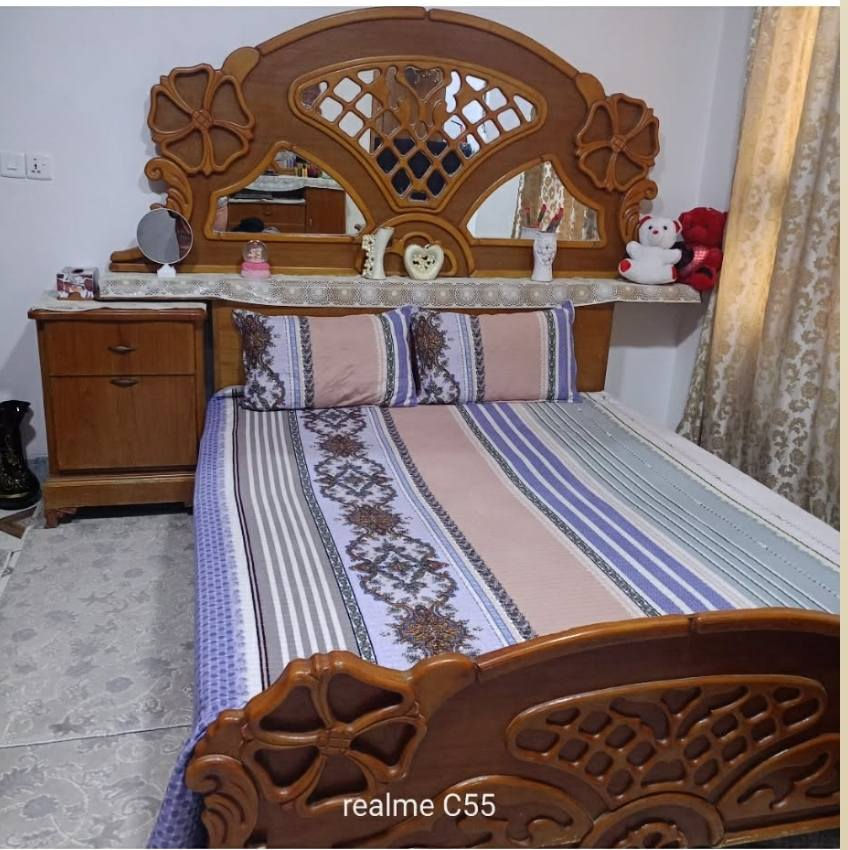 غرفة نوم ثقيلة....
السعر.... 900
التواصل على الرقم... ***********
