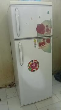 ثلاجة • شغالة تجميد • مع ضمان