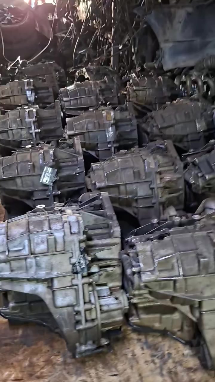 محلات الصادق يوجد لدينا قطع غيار بي واي دي تفصيخ في داخل الصين بغداد حي العام الشارع 30 قرب حسينيه الامام المهدي عليه السلام باداره ابو علي رقم الهاتف***********
