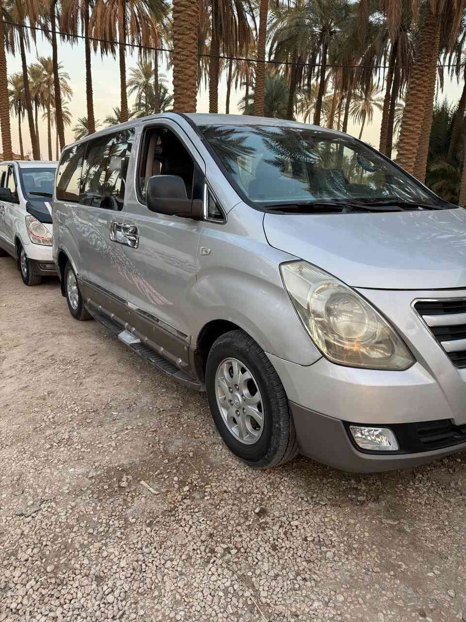 السلام عليكم ستاركس للبيع موديل 2008مسكر اصل اوتماتيك  سياره بيه جاملغ خلفي صبغ وجنطه مبدله ولباقي مكفوله العنوان دوانيه دغاره السعر 127وبيه مجال حك جيه ***********
بيع ومراوس فقط ستاركس
