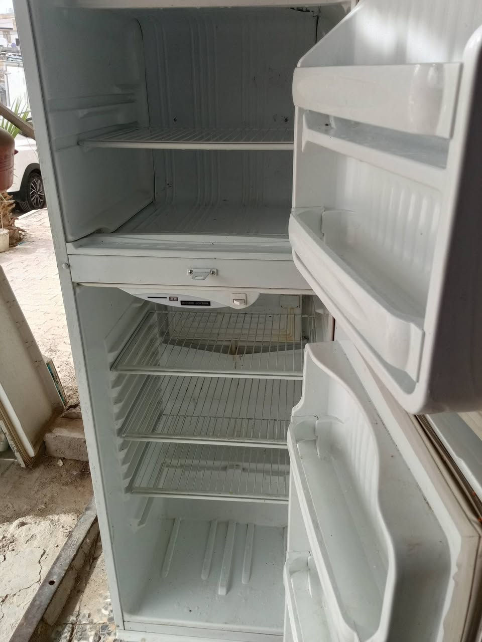 ثلاجه شرط شغل وضمان بلاديه مامصلحه ابد قرص شركه السعر 250
مكاني شارع ابو طالب
***********
