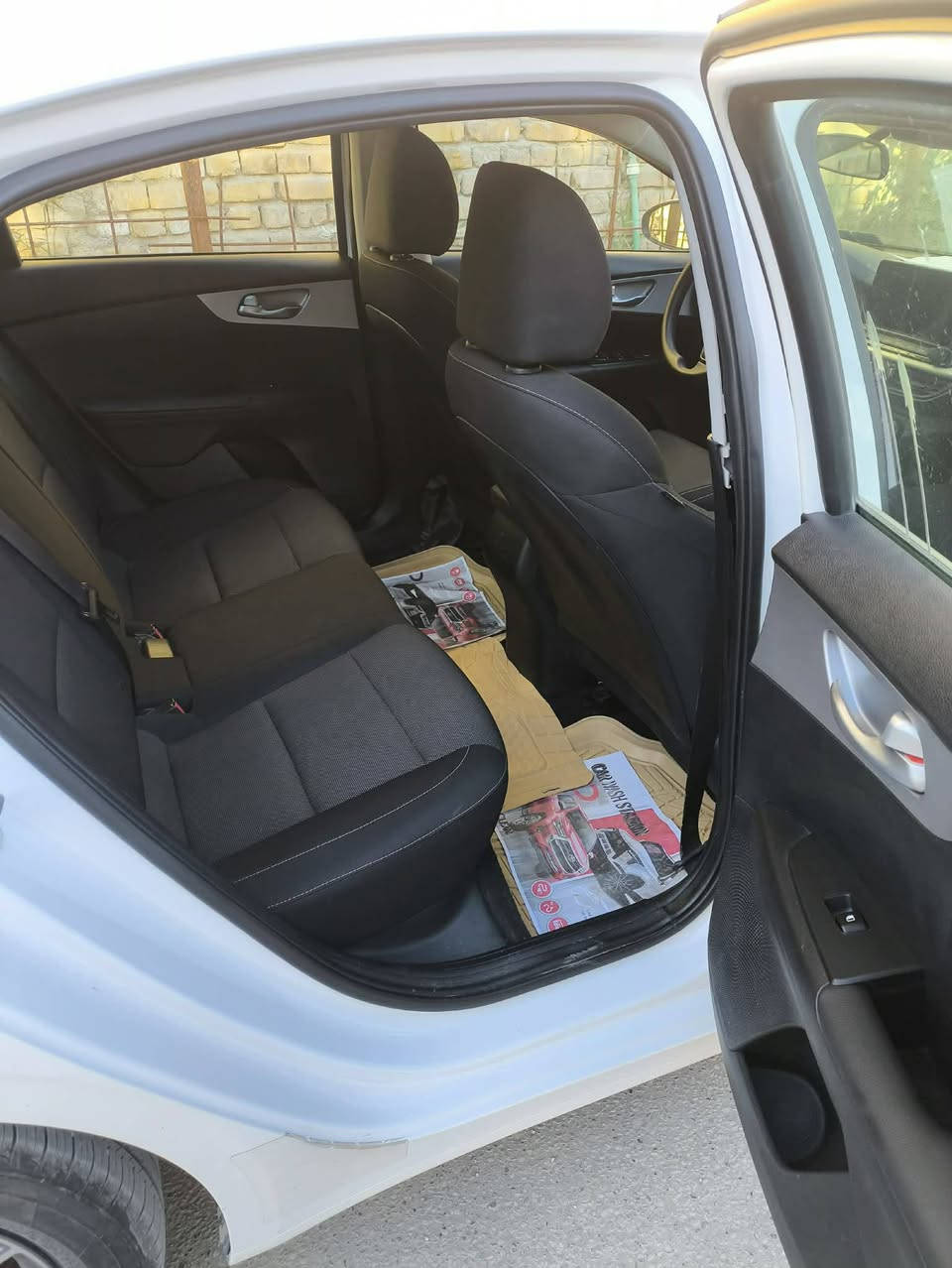 السلام عليكم
كيا فورتي مديل 24 لون أبيض 

تبديل بنيد وجاملغ 

ماشيه 17 الف معوقين 

شاشه كبيره تدعم كار بلاي

مثبت سرعه 

تحديد مسار 

مانع تصادم 

ترحيب 

السعر 150 

الناصريه 

رقم الهاتف ***********
