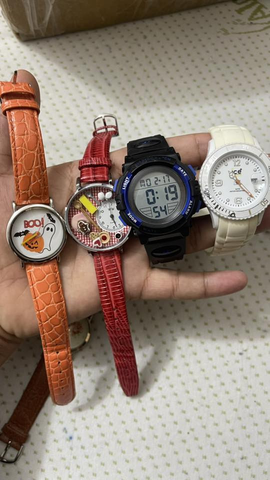 شلعه ساعات العدد 22 ساعه 
السعر القطعه 5 
السعر الكامل 115 مع توصيل 
ساعات باله كله شغال


**إذا كنت صاحب هذا الإعلان وتريد حذفه لأي سبب، رجاءا أرسل رسالة إلى الدعم الفني**