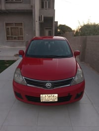 من رخصة الادمن  فيرسا 2012 الضرر قطعه واحده جاملغ خلفي  و الباقي كفاله...