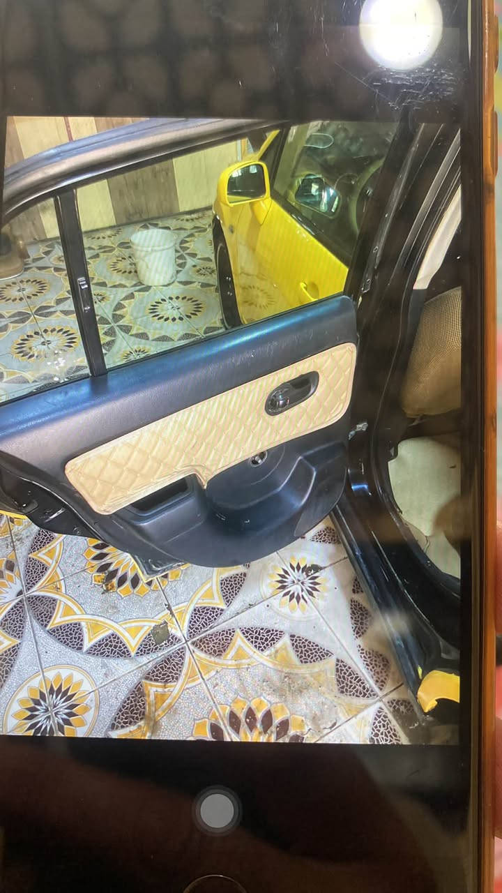 سلام عليكم نيسان فيرسا اوتماتك محرك كير كفاله تبريد شغال بسمي تحويل مباشر مراوس شعندك نزلمكاني بغداد***********موديل2009
