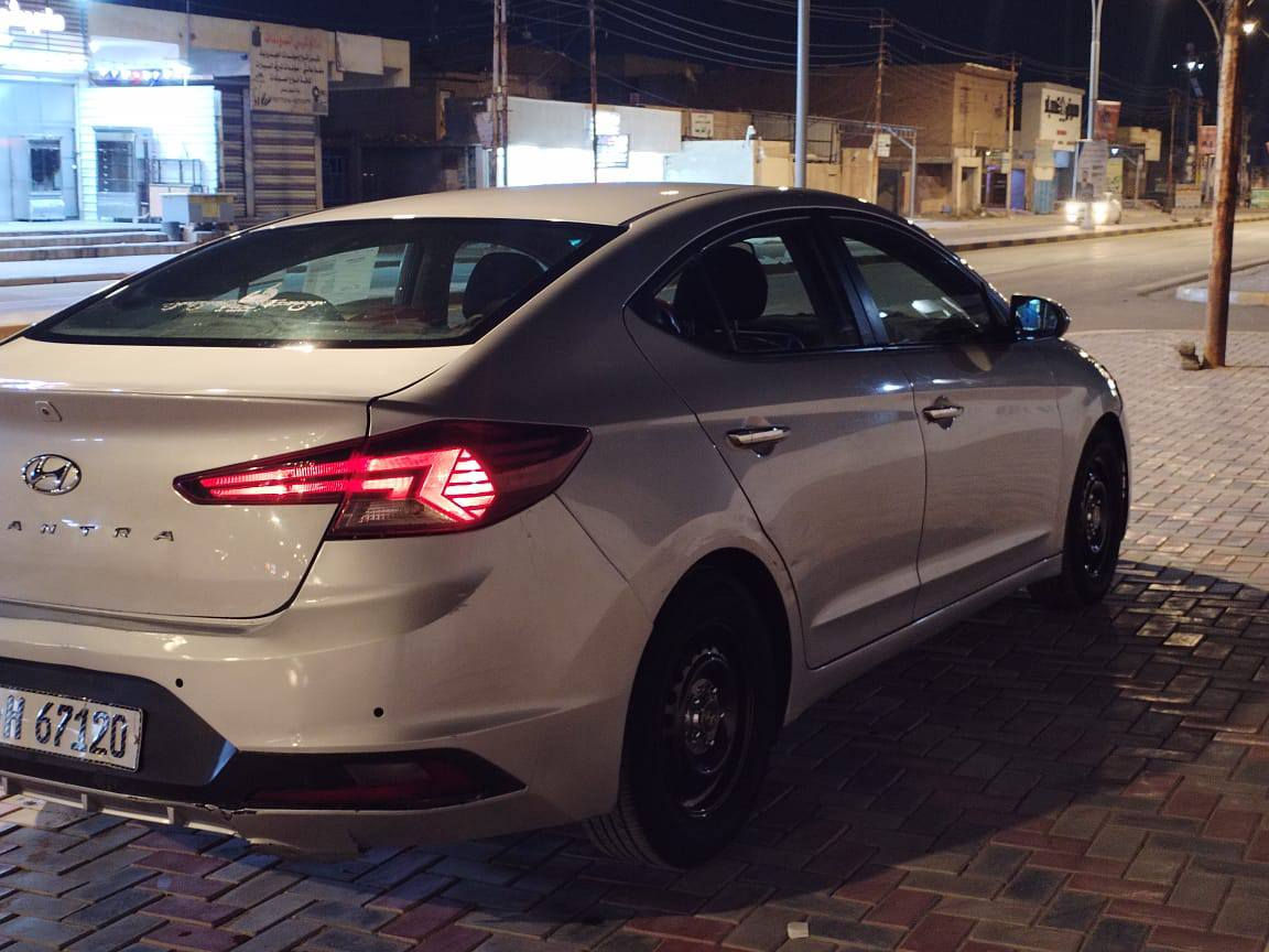 النتر امريكي 2019 كير ATالمرغوب نضيفه كلش سونارها موجود مكانها بغداد الراشديه السعر 135وبيها مجال بسيط كلش *********** السياره بدون ايرباك وبدون دواخل
