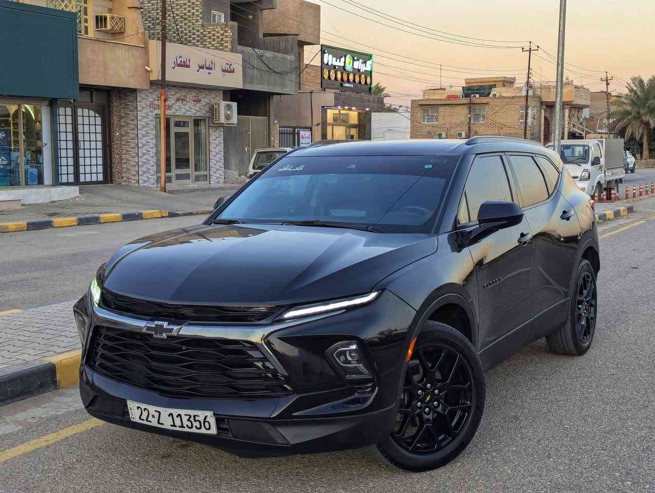 شوفرليت بلايزر 2023  مواصفات 3LT بلاك ادشن مكينة 2.0 تيربو رقم اربيل ماشية 43 الف.
السعر 193 و بيها مجال بسيط.

الضرر سرقة 4 قطع بدون حادث بدون دواخل بدون ايرباك (قطعتين اصلية نفس اللون + قطعتين صبغ).

المواصفات (شاشة كبيرة + كامرة + 4 بصمات 
+ لايت Led + كشن كهرباء + تدفئة كراسي + تبريد قطعتين + غرفة جلد RS + ويل حجم 20 + رادار امامي و خلفي و جانبي + جنطة كهرباء + شاحن وايرلس و بقية المواصفات المعروفة).

المكان النجف الاشرف.
للتواصل
*********** متوفر واتساب.
***********
