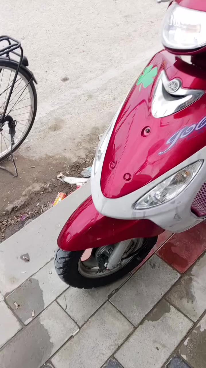 السلام عليكم شباب
دراجه لل بيع ✨🛵
دراجهه كاملهه برغي مامفتوح بيهه 
بوشهه 49 بلاد 
كهربائيات كله شغاله 
شغالهه سلف هندر 
دراجه ماعايزه برغي و مامتعوبه صارلهه فتره من طالعه من الوكيل 
شراي كل الهلا بيك مو شراي لاتعبني 
متواجد فيس بوك 
هاذه رقم موبايلي ***********
