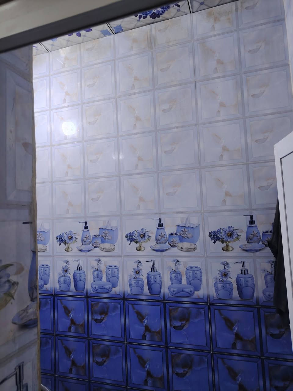 للبيع
بيت ١٠٠م خلفي

طابقين بناء حديث

يقع في صالحيه قرب مدرسة الأندلس

يحتوي طابق الأول على غرفه وصاله ومطبخ وصحيات داخليه وخارجيه واستقبال

طابق ثاني غرفتين فقط.

عرض الدربونه متر ونص
موبايل للاستفسار ***********
