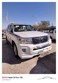 لاندكروزر جكسارا • ٢٠١٣ • ١٩٧٠٠٠ كم