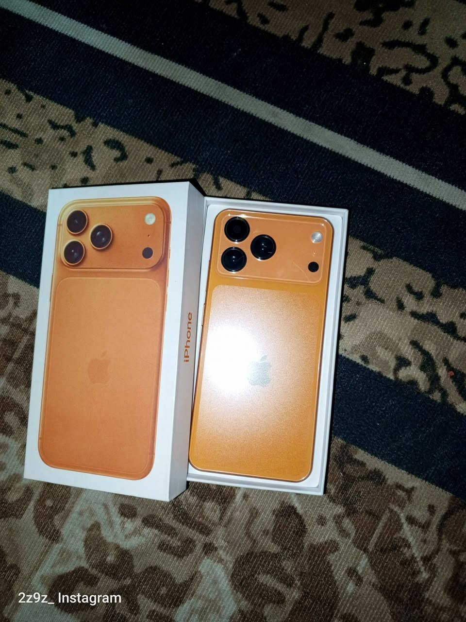 السلام عليكم ايفون 17برو ماكس كوبي لون برتقالي وايباد ابل الجيل التاسع ابيعهن ثنيناتهن اب165وبيهن مجال للشراي مكاني بصرة زبير يوجد توصيل جميع المحافضات رقمي وتساب ***********
