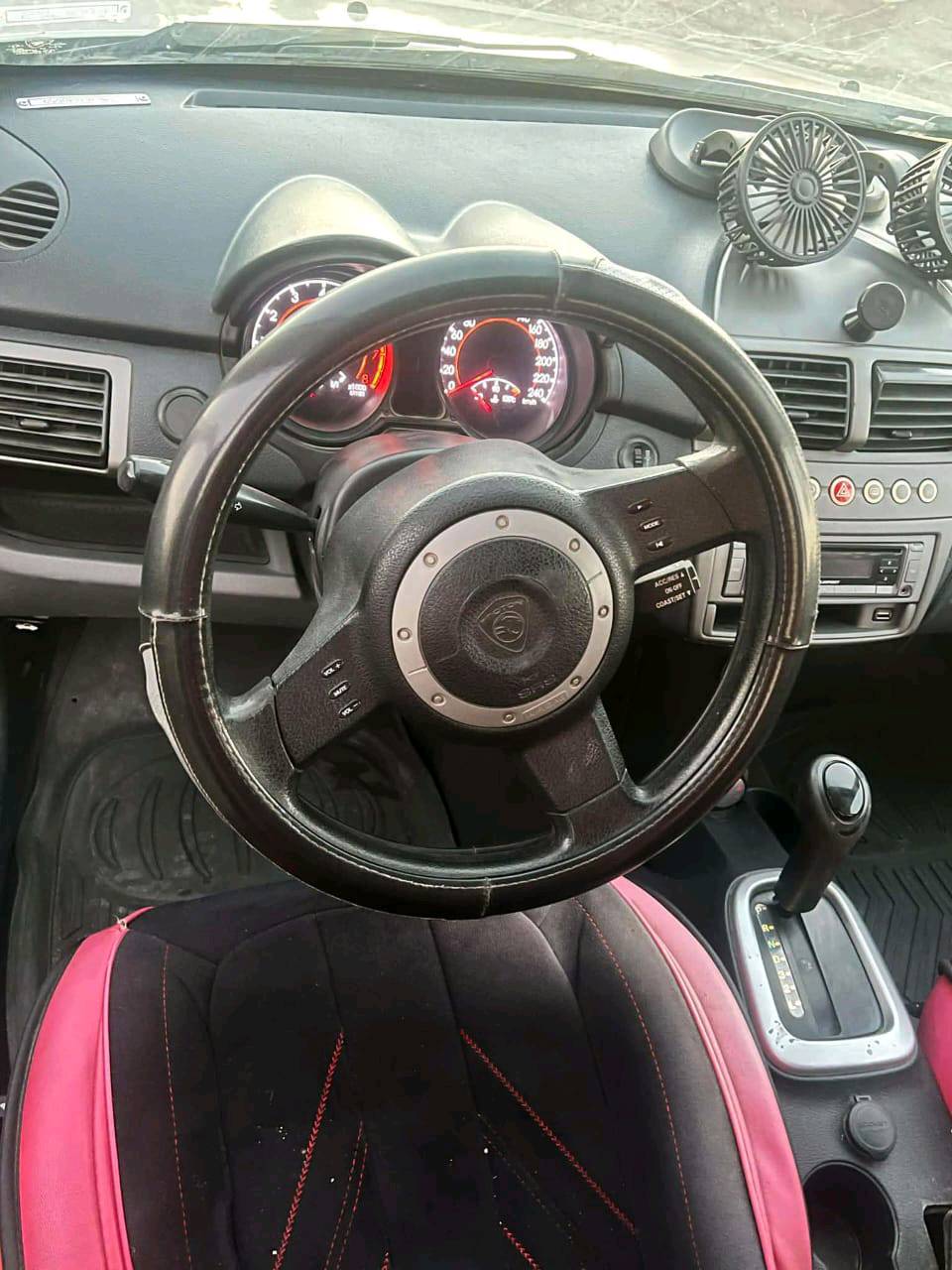 بغدادسلام عليكم ورحمه الله وبركاته .
سياره براتون برسونه .
موديل ٢٠١٣ .
اللون ابيض .
المحرك ١٦٠٠ سبورت .
رقم بغداد  مشروع وطني  صالح لغايه ٢٠٢٦
مري جوانب لد .
سياره بلاديه مابيها ضربه ولا بيها صبغ وكشر نضيف.
محرك وكير خير من الله .
تبريد وتدفئة فول .
السياره ماشيه ٩٢ مايل حقيقي 
السبير مال شركه ممتحرك بعده ببراغي الشركه. 
السياره  باسم واستخدام موظفه 

السياره سعر 78 ورقه وبيها مجال حك الجيه 
للتواصل :  ***********