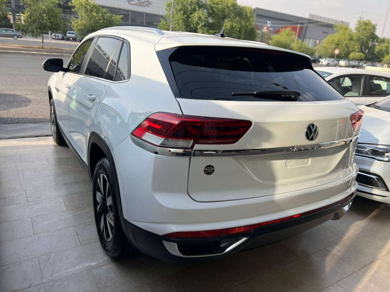 volkswagen atlas
رقم اربیل مودیل 2023 
مکینە 2.0 توربو 
مواصفات SE رادار کشن هیتر تعدیل سرعە  
ثلاثة أوضاع للقيادة سبورت، ئیکو ،عادی ، بطاقة بنزین موجود ، سبوغ فقت صندوق السيارة بدون دواخل ، 
سعر 265

رقم شاصی
1V2DC2CA6PC208061

https://bid.cars/en/lot/0-40700082/2023-Volkswagen-Atlas-1V2DC2CA6PC208061
رقم موبایل
*********** أربيل, العراق
