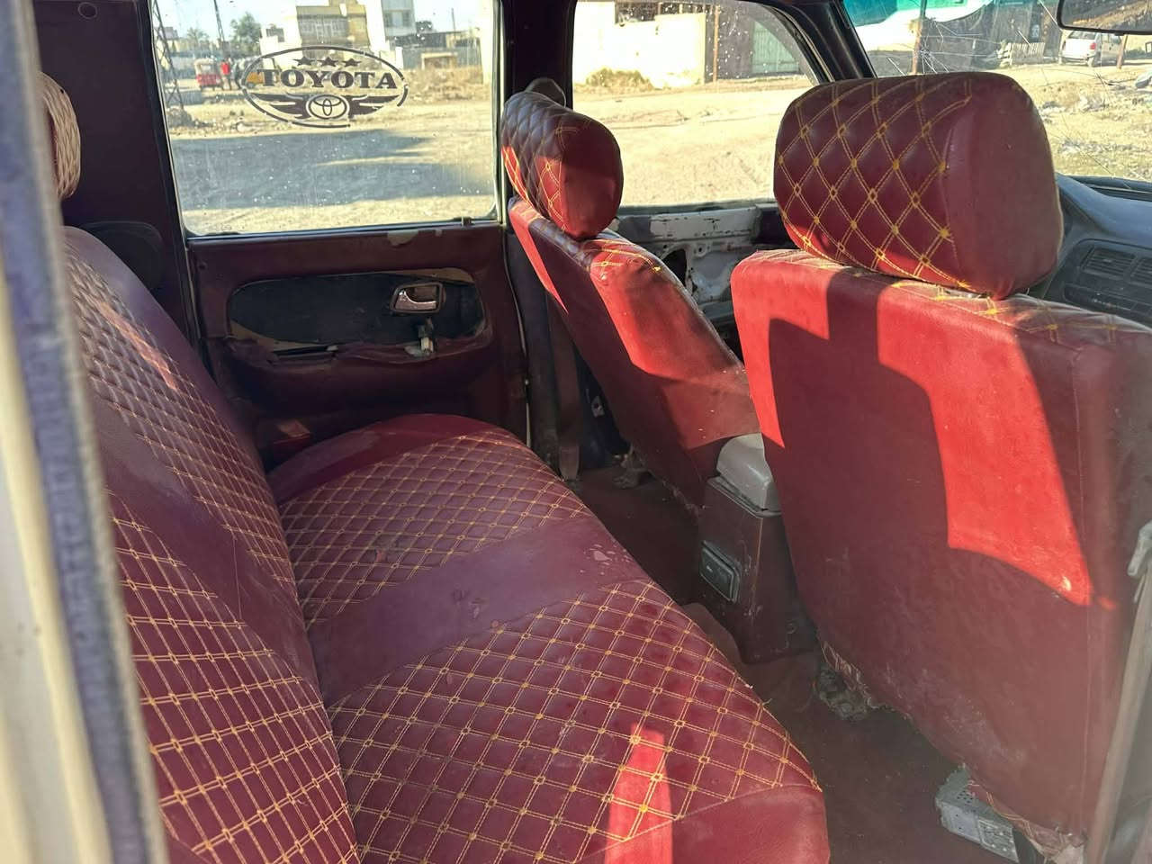 السلام عليكم
بيكم دير 2007 كير محرك مكفول القماره معمره من الخياسيات والتكم والارضيه سياره يرادله ترتيب رقمه مميز 212 بأسمي تحويل مباشر سنويه ساقطه للاستفسار *********** عنوان سبع البور  سعره 30 وبيه مجال
