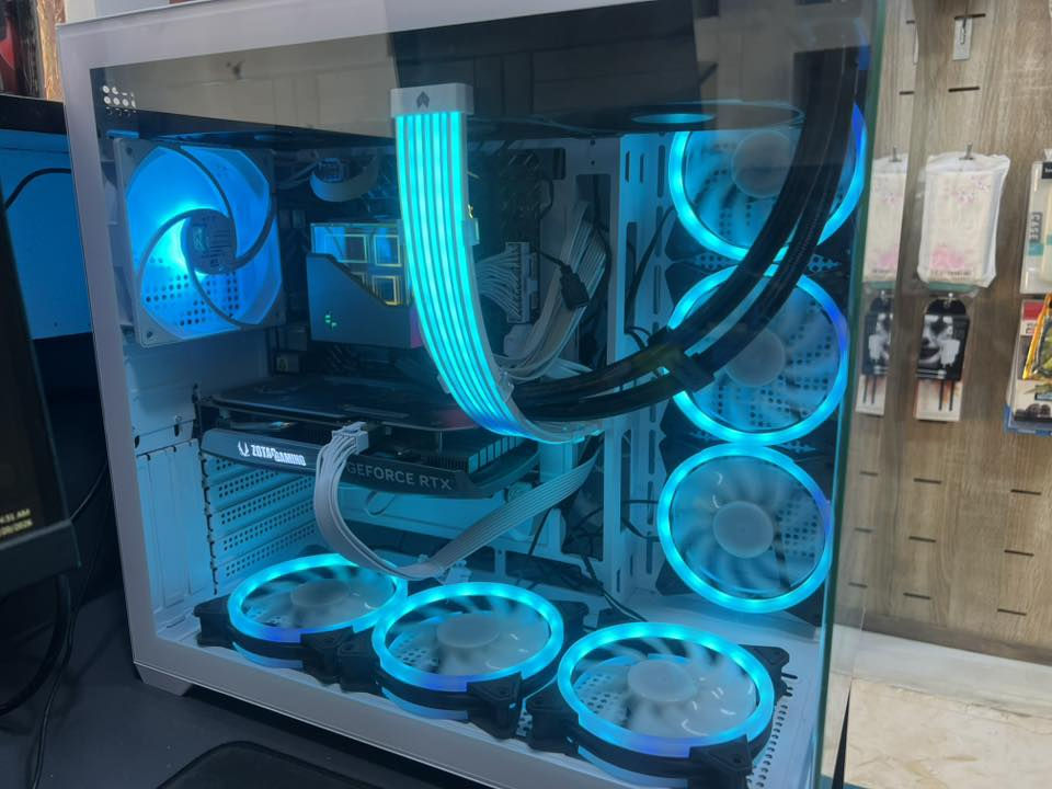 GPU : Nvidia rtx 4060 8 gigabyte vram

CPU: Intel core i5-12400f (2.50 GH)
Ram: 32 GB
PSU: GX 650
Storage: 1TB
Dep Cool : مبرد
وياها شاشة بيها ضربة خفيفة هدية

سعرها فقط 995 الف  .


**إذا كنت صاحب هذا الإعلان وتريد حذفه لأي سبب، رجاءا أرسل رسالة إلى الدعم الفني**