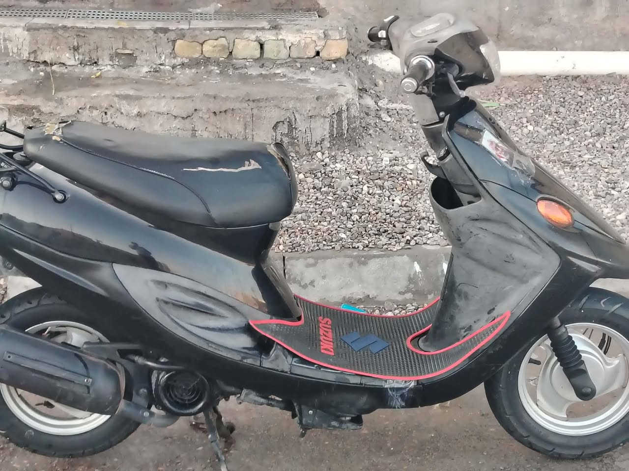 السلام عليكم 
دراجه بي جئ تسع زروف نضيفه كلشي بلادي وشغال كهربائيات شغاله 
دراجه جديده كلش 
سعر خاص 
وبل خدمه


**إذا كنت صاحب هذا الإعلان وتريد حذفه لأي سبب، رجاءا أرسل رسالة إلى الدعم الفني**