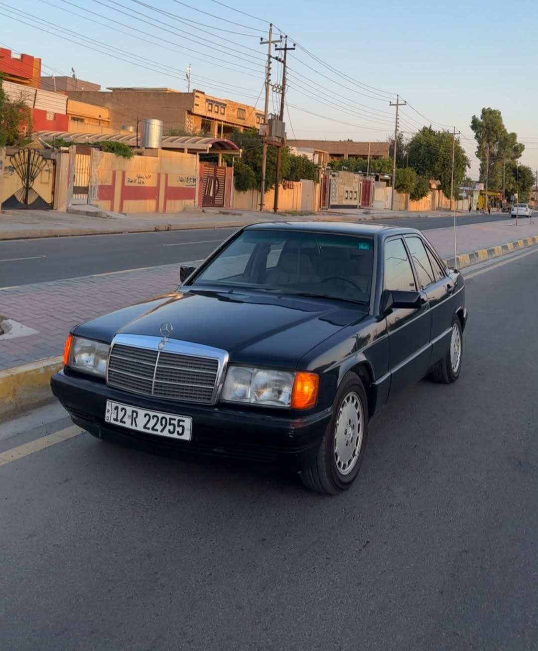 مرسيدس 190 طيارين  
 موديل 1992 
مصبوغه عام
 محروك ونجي 6 سلندر
 شرط تبريد 
شرط محرك وكير 
 سياره باسمي 
مكان السياره موصل 
سعر 68 وبيها مجال بسيط 
***********
