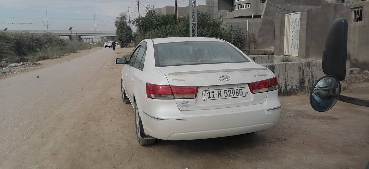 ٢٠١٠ خليجي فول مواصفات سونارها وياها
السياره بيها تصليح لغد
١٠٥ وبيها مجال حك الجيه *********** ابو كرار
