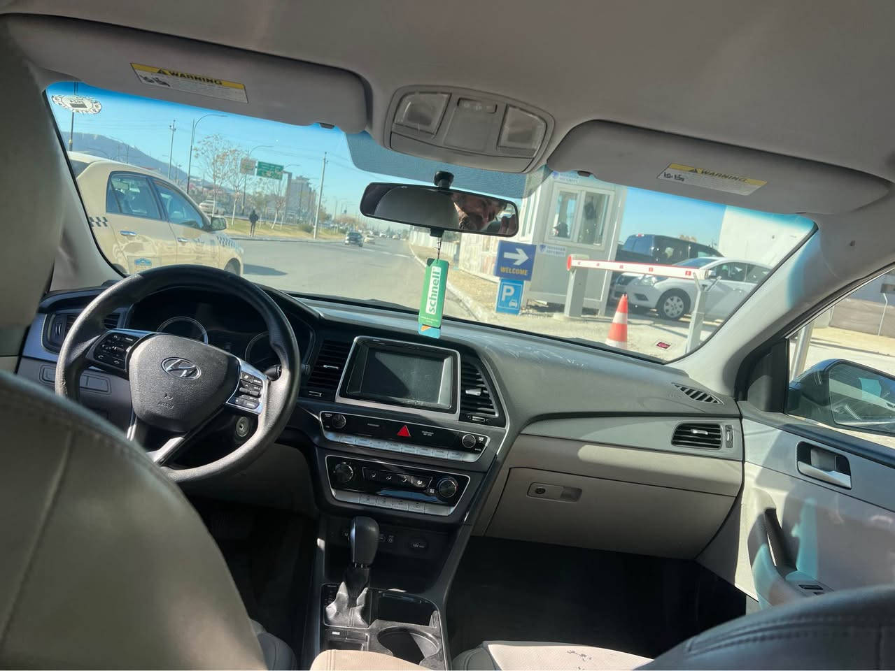 سوناتا 2018 بيها ثلاث قطعة خلفي صبغ بدون دواخل و إرباگ سليم گئر ومحرك مرغوب وبشرط  ماشيه ٧٠م ☎️*********** دهوك, العراق
