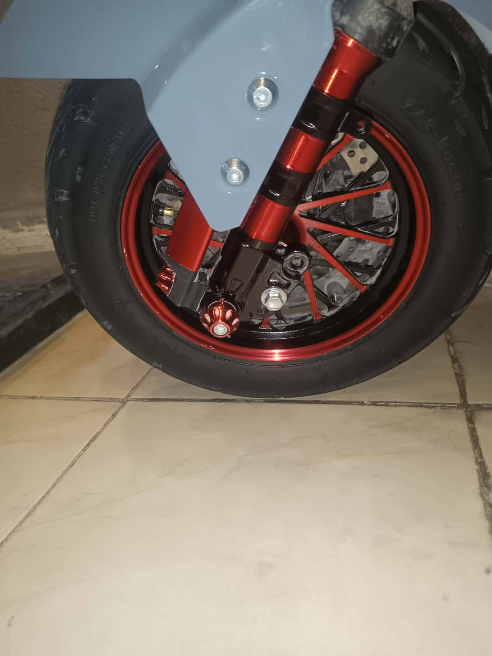 دراجة شحن سكنس رياضي
جديدة صار شهرين مشتريها بعدها بضمانها ضمانها 6 اشهر 
سرعة 100
6 بطاريات 
ويل رياضي
بريكات رياضية
استان رياضي 
السعر 850وبيها مجال 
رقم الهاتف ***********
