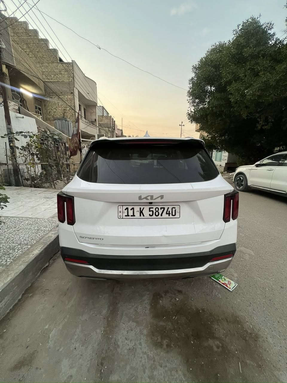 سلام عليكم
سورنتو 2024 وارد امريكي 
حادثها بابين وجاملغ مبدل بدون ايرباك 
255$ سعر وبيهة مجال 
مواصفات:-
بصمه- كشنات جلد - كشن كهرباء - كشن تدفئة  -تحديد مسار- اطفاء تلقائي-تشغيل عن بعد -رادار امامي - مانع انصدام امامي - مانع انصدام خلفي - تحذير بالمري -شاشة كبيره -7 راكب 
4 سلندر 2.5 حجم المحرك
سيارة ماشية 21 الف ميل 
رقم بغداد تحويل ثاني يوم باسمي
***********
