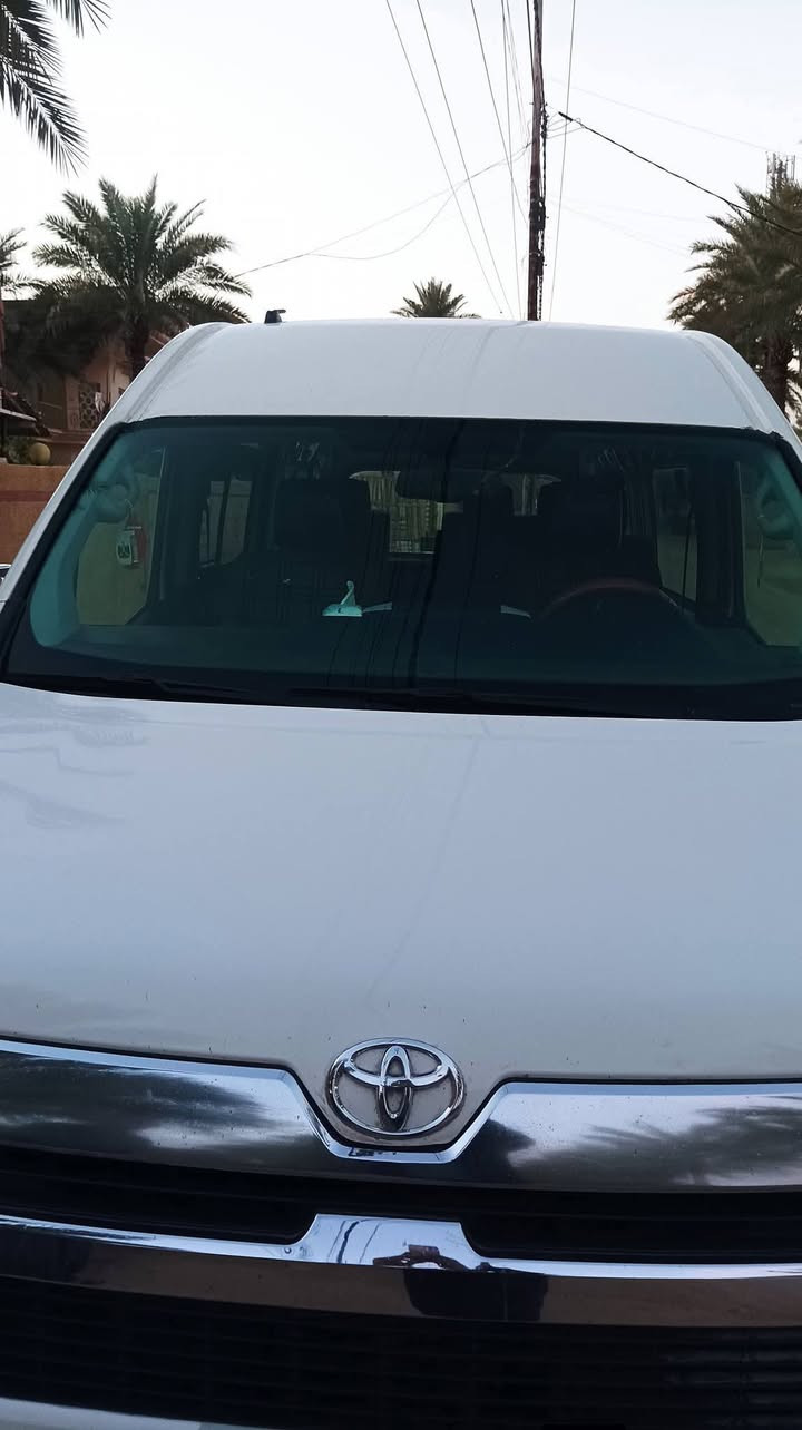 السلام عليكم عندي هايسه للبيع موديل 2023 نص فول اتوماتيك مكفوله كفاله عامه الاتصال  على هذا رقم ***********
