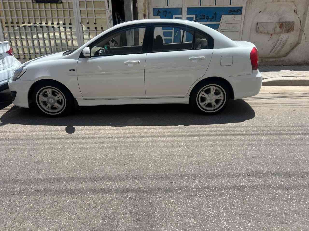 سلام عليكم
للبيع هونداي اكسنت رياضي موديل 2011 رقم بابل باسمي مداور ثاني يوم سياره جاهزه كير ومحرك وحداديه وتبريد وتدفئه كهربائيات كلها شغاله ولا كلوب مشتغل بالدشبول سياره مكفوله ماعدا جاملغ الخلف السايق فقط أثر طابوكه وكعت عليه فقط والباقي مكفول شرط سونار تخم تاير جديد باتري قبل اسبوع جديد كامله سياره ماتصرف عليها الف مكان سياره كربلاء الشراي يتصل *********** السعر 93 وبيها مجال
