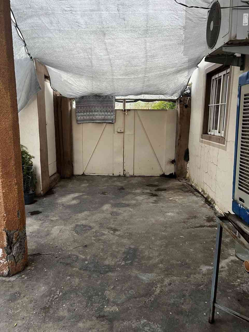 🏘🏘بيت للبيع ديالى خانقين / امام عباس فرع جامع الخلفاء واسواق نرجس بالبداية خلف محلات مساحة 200 متر 

2 غرفة نوم وصالة كبيره ومطبخ ومجمع صحيات داخلي وخارجي وحديقة كبيره وكراج كبير 

السعر / 42 مليون بي مجال بسيط 

للأستفسار اكثر اتصال بالارقام فقط 
***********
***********
مكتب فريا موفق للعقار
