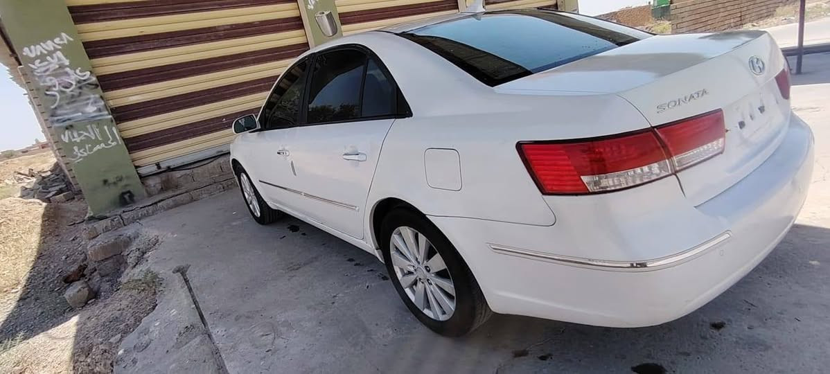 السلام عليكم
سوناته ادوات
 بدون لوحات
موديل 2009
بصمه 
داخل اسود شاشه ليزري
محرك 2000
السعر 48 وبي مجال قليل 
***********
