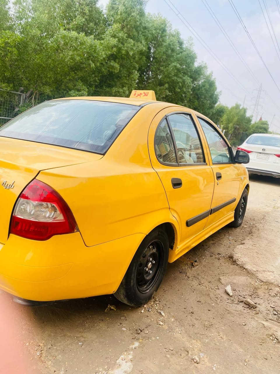 السلام عليكم طيبه موديل 2015 مصفره هيئه وغرامات سنويه لسنه ال2028 نضيفه مثل ماواضح بالصوره لسعر 33 وبيه مجال بسيط للاستفسار *********** مكاني الدوره شارع 60
