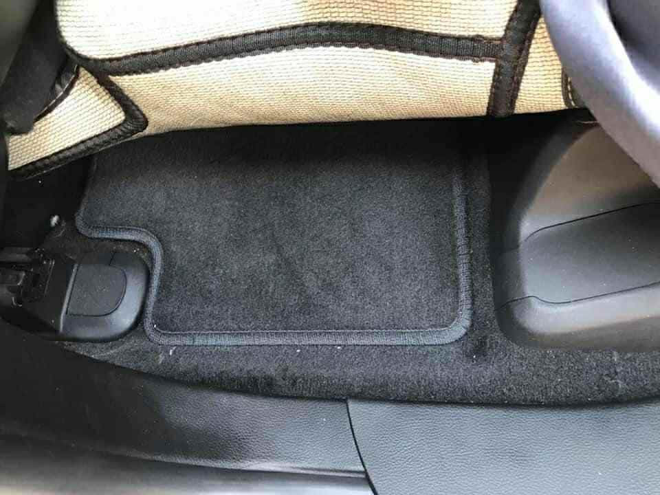 سلام وعليكم جيب 15 لمتد فول مواصفات بدون جكات مكفوله كفالة عامه ماشيه 66 فقط مكفوله من صبغ وبارد
 وشخوط ورصعات رقم بغداد جديد سنويه بسمي لحد 31 
مكان السياره ديالي قضاء جلولاء 
***********
***********
255 سعرها
