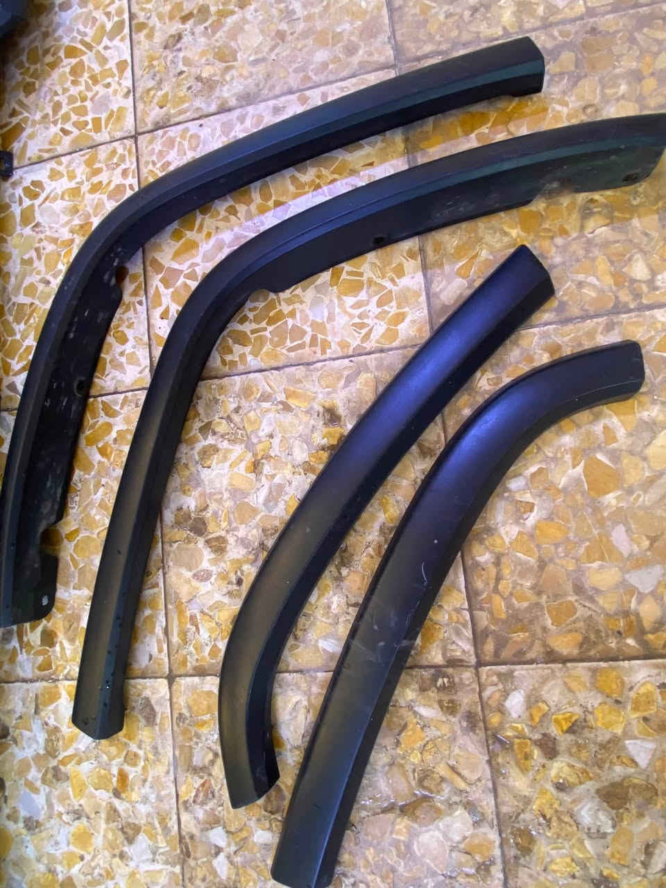 السلام عليكم شباب عندي كت خلفي جيب بلادي
دعاميه خليفه جيب كراند شيروكي 
اسود بلادي + دفيوزر خلفي بلادي
+ دوسات عدد 2 بلادي + هلالات خلفيه 
عدد 2  بلادي / الصور و الڤيديو گدامك 
تاخذهن مثل مشفتهن و كلهن اريد ابيعهن 
سوه السعر 550 الف كلهن 
متواجد ع الفيس


**إذا كنت صاحب هذا الإعلان وتريد حذفه لأي سبب، رجاءا أرسل رسالة إلى الدعم الفني**