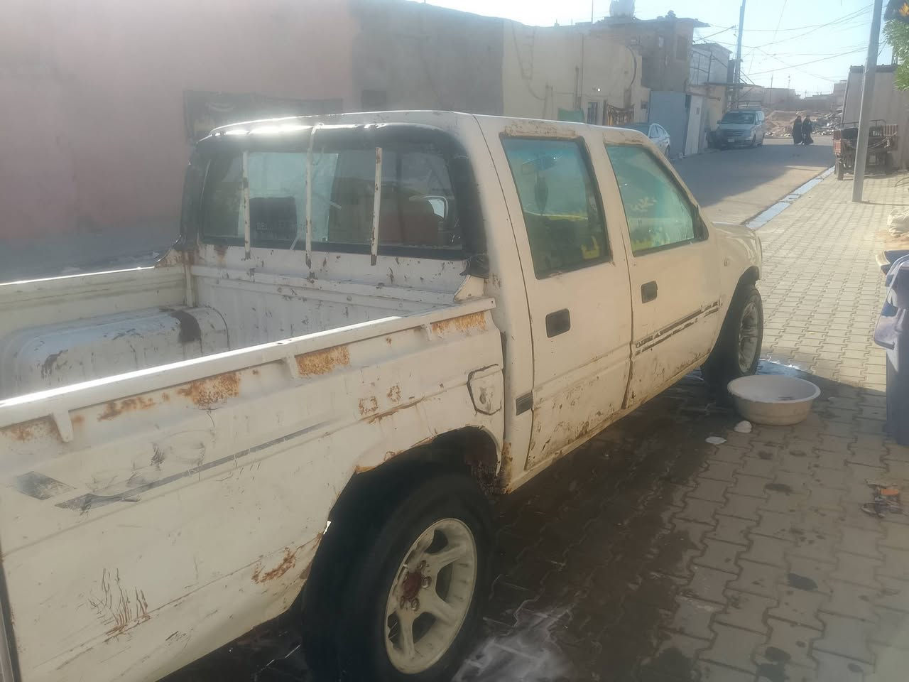 مرخصت صاحب الكروب سلام عليكم 
بيكم كنوه 2005 رقم نجف انكليزي بسمي
مال شغل عوف الكشر السياره مال عمل مكينه وكير  كفاله كلج وحداديه جديده وين ما تريد روح بيه شرط ملاحظ المكينه ستوني مجفت كامل السعر 20
***********
